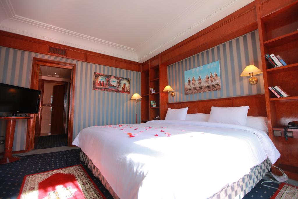 Hotel Transatlantique Meknès Esterno foto